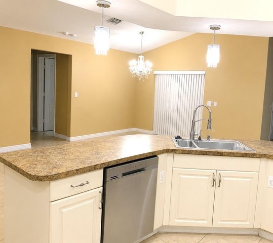485 SW Dagget Avenue, Port St. Lucie, FL 34953