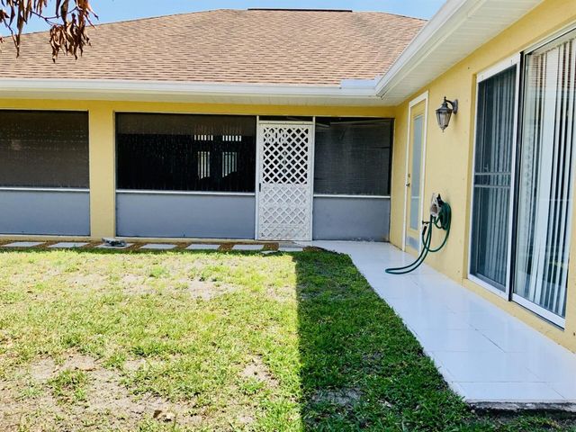 485 SW Dagget Avenue, Port St. Lucie, FL 34953