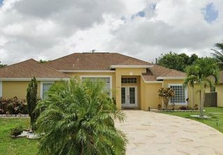 485 SW Dagget Avenue, Port St. Lucie, FL 34953