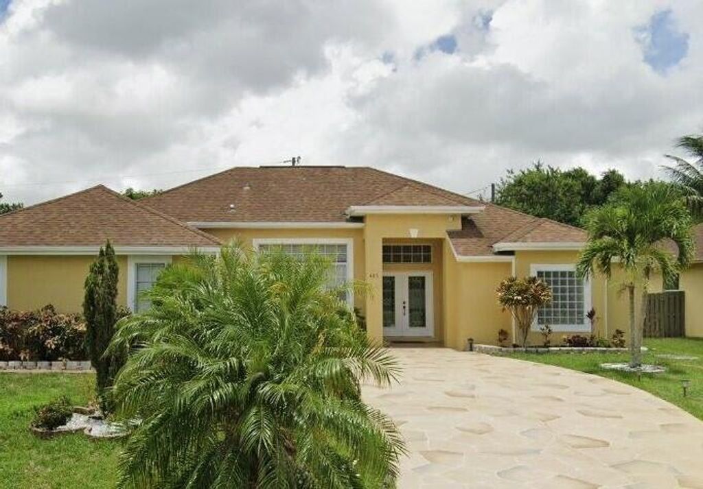 485 SW Dagget Avenue, Port St. Lucie, FL 34953