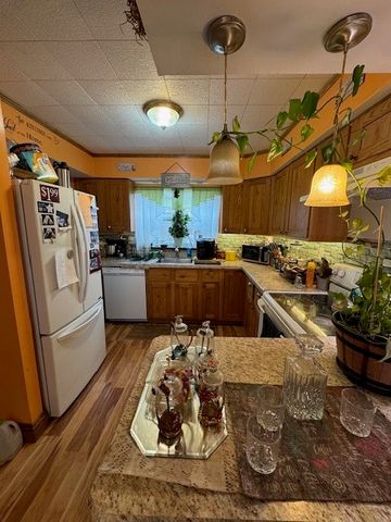 209 Park St, Derry Boro, PA 15627