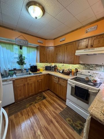 209 Park St, Derry Boro, PA 15627