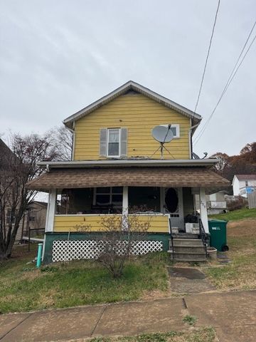209 Park St, Derry Boro, PA 15627