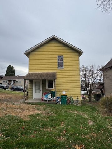 209 Park St, Derry Boro, PA 15627