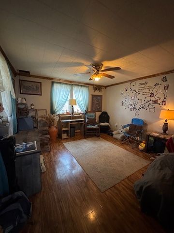 209 Park St, Derry Boro, PA 15627