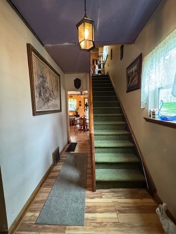 209 Park St, Derry Boro, PA 15627