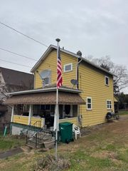 209 Park St, Derry Boro, PA 15627