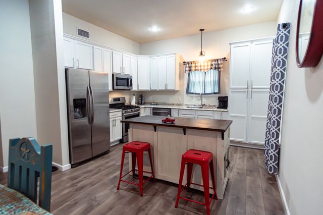 819 Beech Street, Bonham, TX 75418