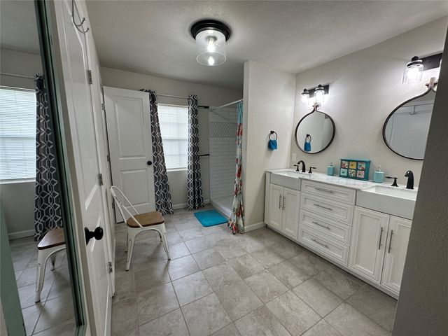 819 Beech Street, Bonham, TX 75418