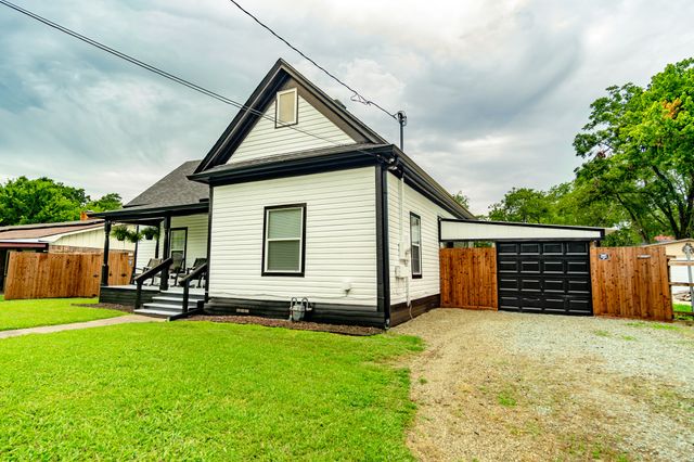 819 Beech Street, Bonham, TX 75418