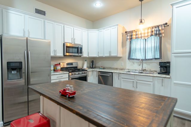 819 Beech Street, Bonham, TX 75418