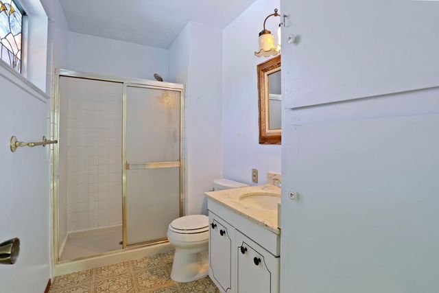 8961 La Riviera Dr, Sacramento, CA 95826