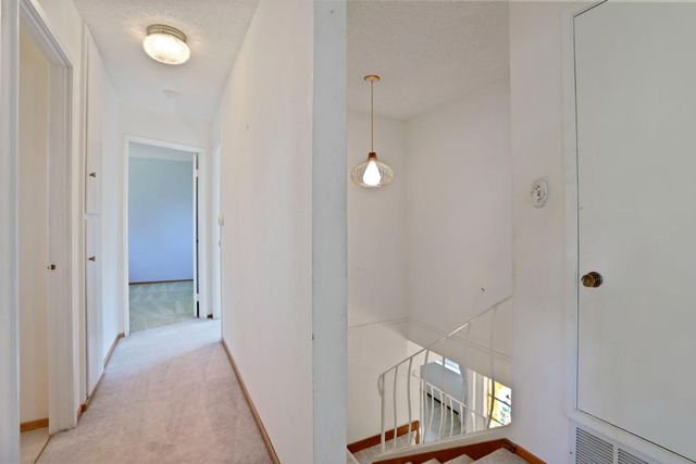 8961 La Riviera Dr, Sacramento, CA 95826