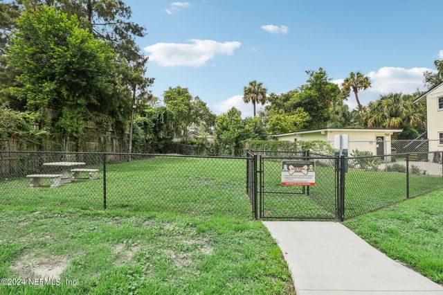 1924 DANESE Court, Jacksonville, FL 32207