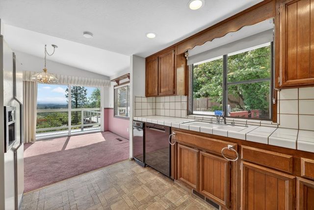 3531 Linda Vista Dr, Shingle Springs, CA 95682