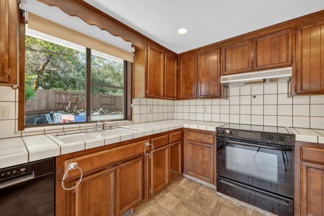 3531 Linda Vista Dr, Shingle Springs, CA 95682