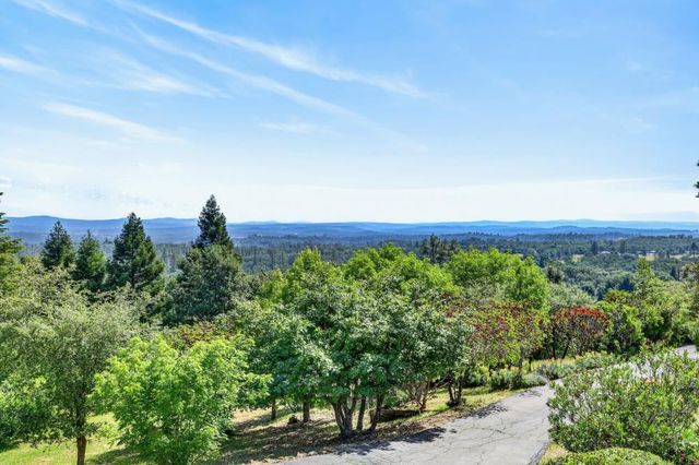 3531 Linda Vista Dr, Shingle Springs, CA 95682