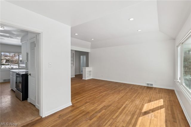 530 Glen Park Drive, Bay Village, OH 44140