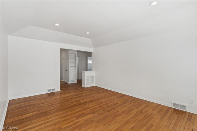 530 Glen Park Drive, Bay Village, OH 44140