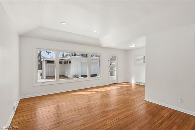 530 Glen Park Drive, Bay Village, OH 44140