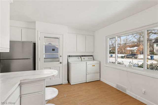 530 Glen Park Drive, Bay Village, OH 44140