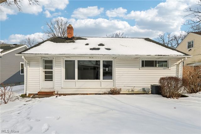 530 Glen Park Drive, Bay Village, OH 44140