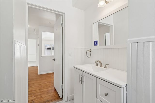 530 Glen Park Drive, Bay Village, OH 44140