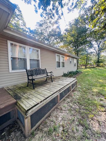 1133 E 318th Road, Flemington, MO 65650