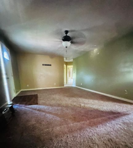 1133 E 318th Road, Flemington, MO 65650