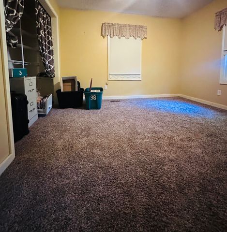 1133 E 318th Road, Flemington, MO 65650