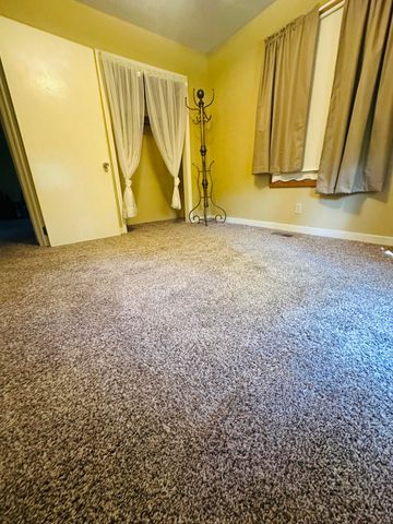 1133 E 318th Road, Flemington, MO 65650