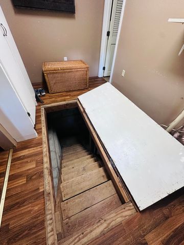 1133 E 318th Road, Flemington, MO 65650