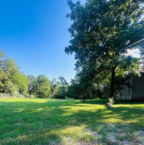 1133 E 318th Road, Flemington, MO 65650