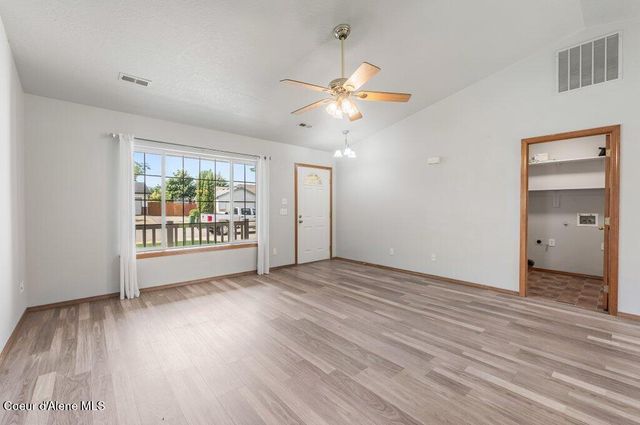 655 E Tiger AVE, Post Falls, ID 83854