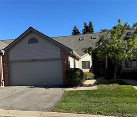 1017 Elmwood Drive 5, Brighton, MI 48116