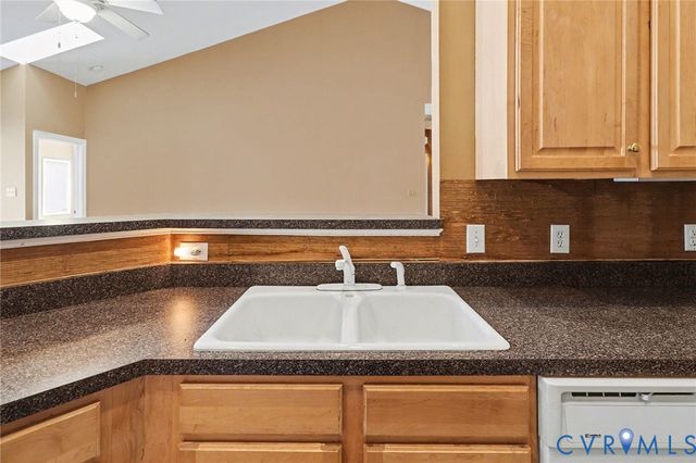 557 Virginia Center Pky, Glen Allen, VA 23059