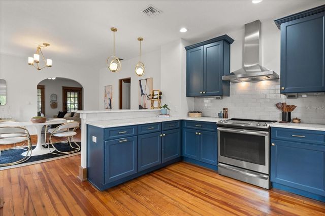 1804 CURRY FORD ROAD, Orlando, FL 32806