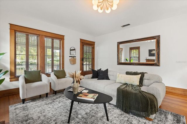 1804 CURRY FORD ROAD, Orlando, FL 32806