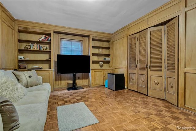 18092 Muirland Street, Detroit, MI 48221