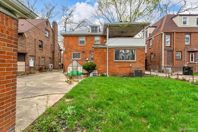 18092 Muirland Street, Detroit, MI 48221