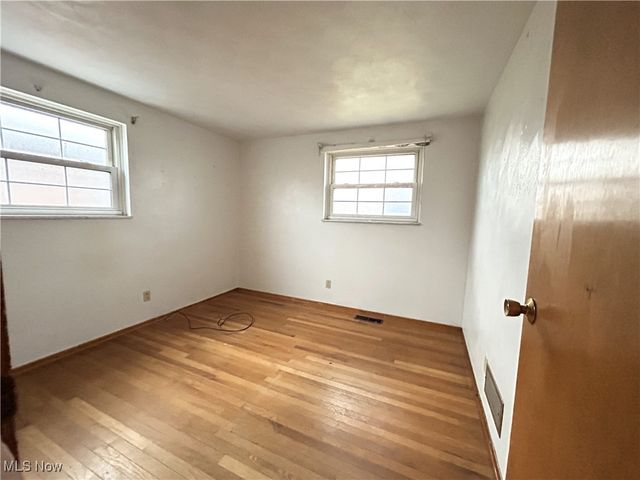 225 Petrick Ave, Mingo Junction, OH 43938