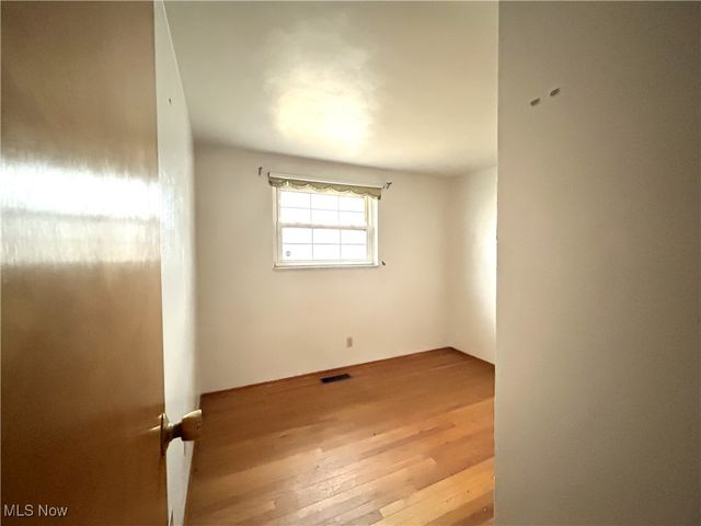 225 Petrick Ave, Mingo Junction, OH 43938