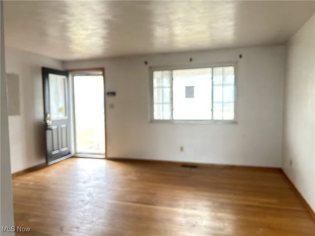 225 Petrick Ave, Mingo Junction, OH 43938