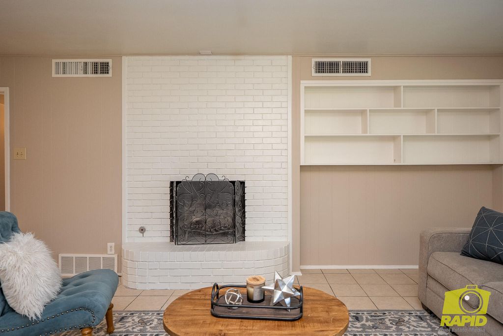 Image 9 of property listing at 2813 Oak Forest Drive, San Angelo, TX 76904