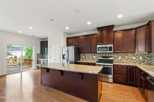 646 Berry Chase Way, Cary, NC 27519