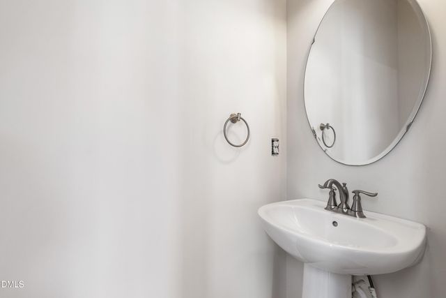 646 Berry Chase Way, Cary, NC 27519