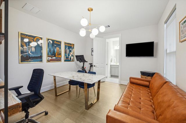 2803 Hicks Street, Houston, TX 77007