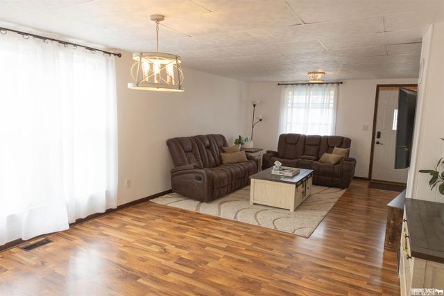 1048 G Street, Pawnee City, NE 68420