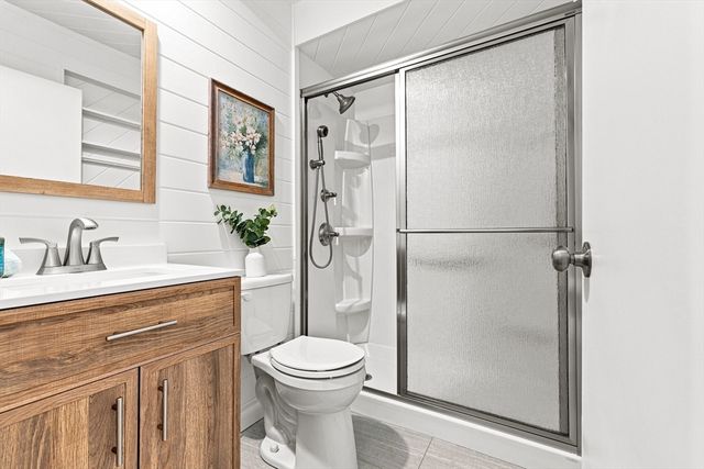 60 Sable Ave, Dartmouth, MA 02747
