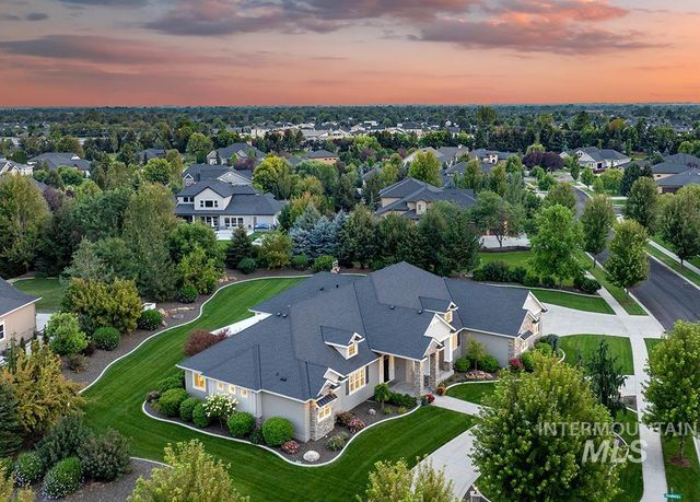 3220 S Osterley Ave, Eagle, ID 83616